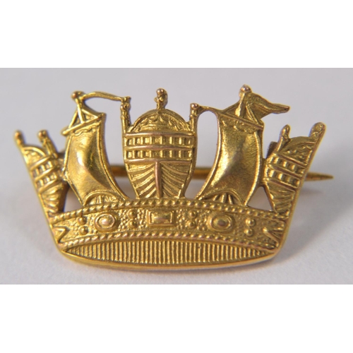 39 - A 375 9 carat CHESTER stamped gold Viking ship style pin badge