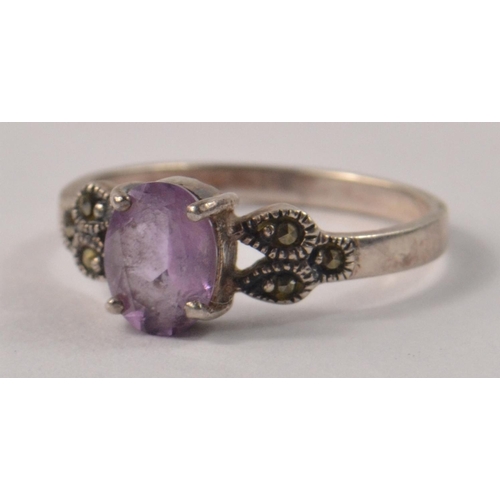 40A - Vintage Silver 925 stamped AMAZING AMETHYST set ladies dress ring