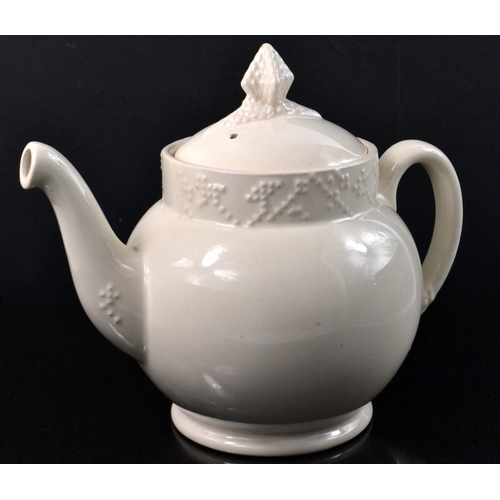 172B - Collectable BESWICK No 630 Cream teapot, no cracks, chips or damage repair