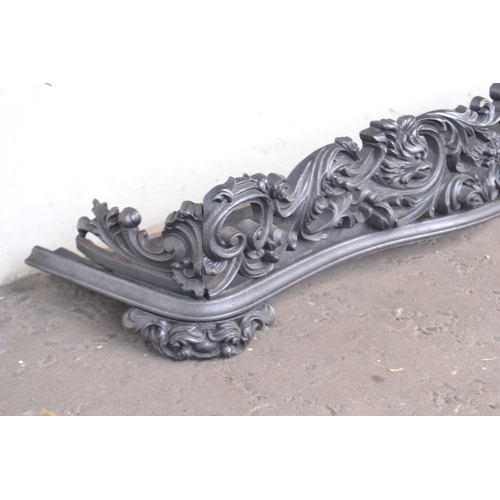 294 - CHERUB fronted Rococco designed Victorian cast iron fender. Simply beautiful!