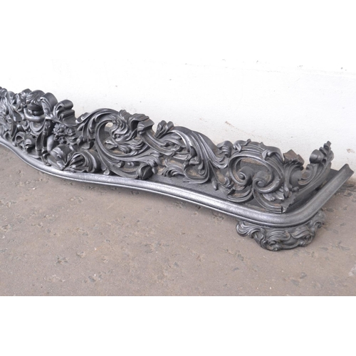 294 - CHERUB fronted Rococco designed Victorian cast iron fender. Simply beautiful!