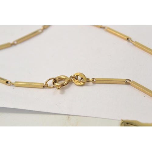 44 - An 375 stamped gold necklace of unusual design weight 4.44g, 48cm length, another small gold 375 sta... 