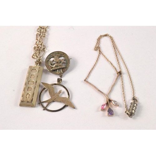 46 - Small quantity of silver items to include pendant on chain, circular pendant of a bird in flight, mi... 