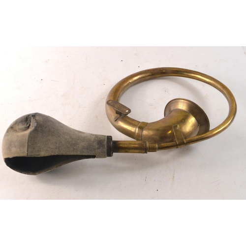 128 - Vintage brass taxi horn.