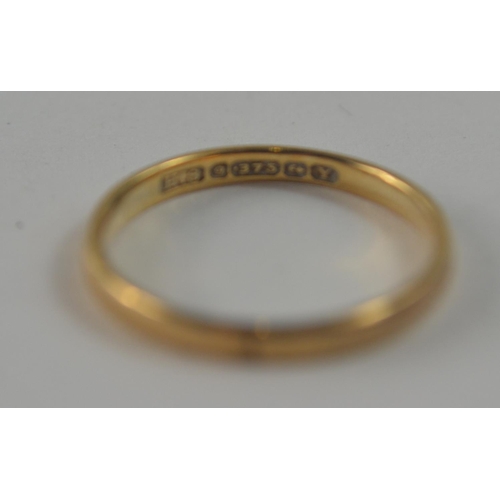 13 - 375 stamped yellow gold wedding band size m weight 1.08g, 9ct plated silver signet ring 2g, a 9ct st... 