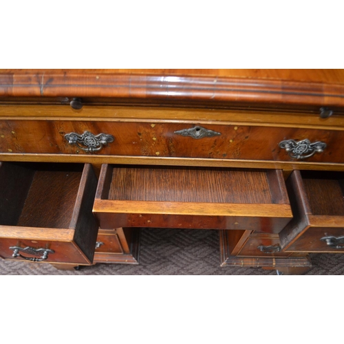 338 - Excellent quality Antique style walnut and Yew trim writing desk one over six drawers, with a pull o... 