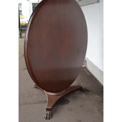 71 - Victorian mahogany large circular antique dining table