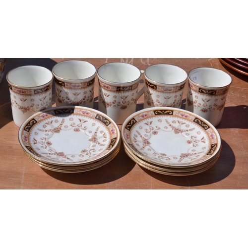 422 - Vintage Elizabethan 5 cup tea set