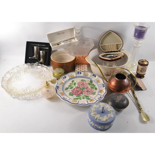 526 - A large mixed box to include a perfume atomiser, a Jasperware lidded dish etc etc