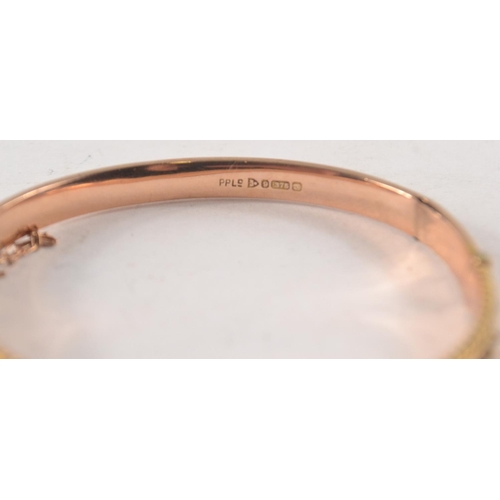 14 - 375 stamped pretty snap-shut gold bracelet