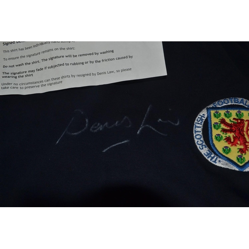 304 - SCOTLAND FOOTBALL TOP SIGNED BY DENNIS LAW