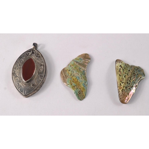 61 - INTERESTING LOT 2 small pieces of abalone (both shells together width 5cm) and an unusual cVictorian... 