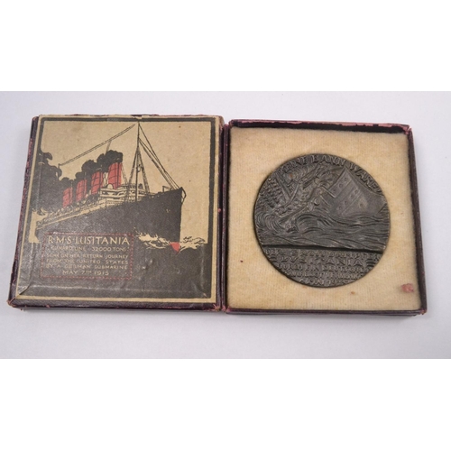 83 - RMS LUSITANIA CUNARD LINE 1915 propaganda medal, complete in original presentation box and original ... 