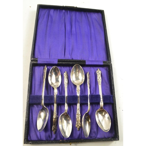 38 - A nice EP vintage canteen of 6 tea spoons with Apostles featured on the top of the handle , nice wor... 