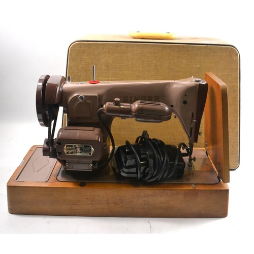 416B - Electric powered SINGER sewing machine with power cable