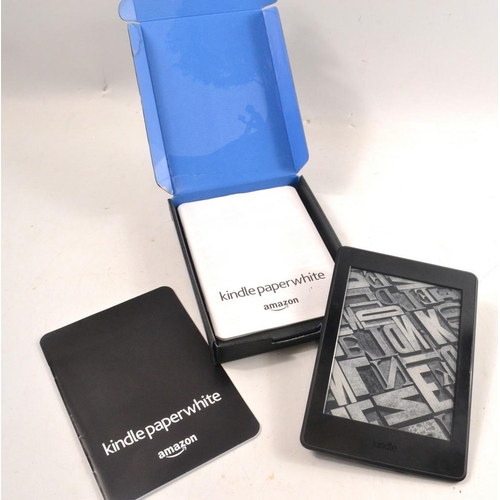 44 - KINDLE Paperwhite e-book reader in box