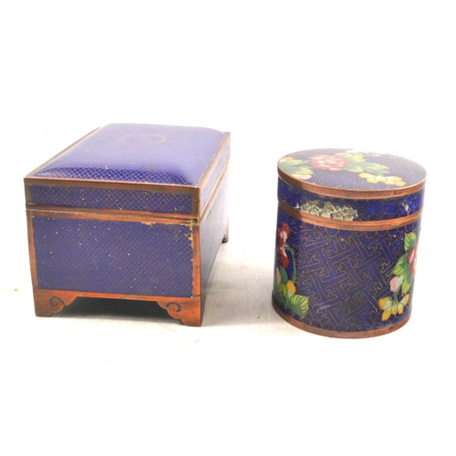 134 - Two vintage pieces of CLOISONNE to include a lidded container (h=8cm, d=8cm) and also a nice quality... 