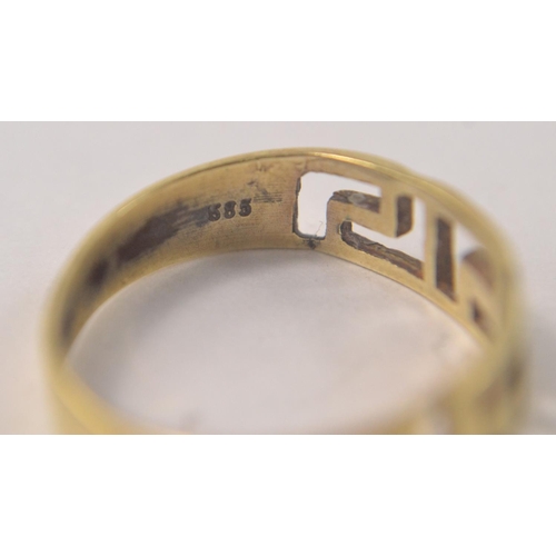 16 - 585 gold Greek Key design ring