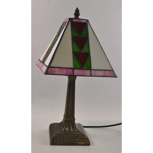 186 - UNUSUAL TIFFANY inspired table lamp in a green white pink and red design 40cm height