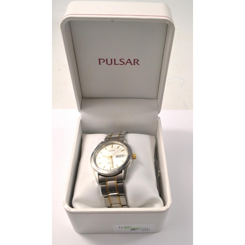 72 - Gents Pulsar Kinetic100m watch in original box [working]