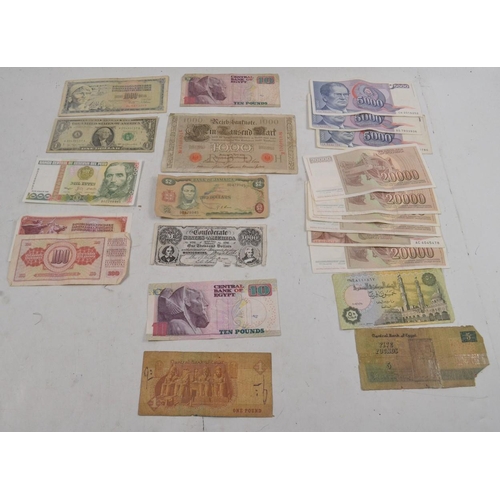 26 - An assortment of World bank notes to include REICHSBANKNOTE 1000, Egyptian note, Yugoslavian notes, ... 