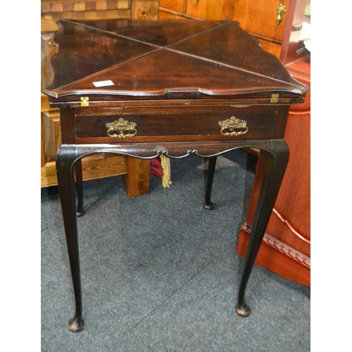 34 - C1960s folding leaf x 4 card table ( nice quality!) 56cm square top)