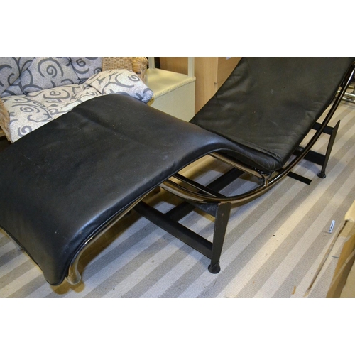 150 - LC4 inspired black leather Chaise Longue  originally designed in 1929, is Elegant, sophisticated and... 