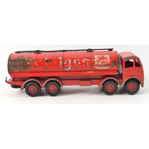 26 - RARE! UNBOXED DINKY SUPERTOYS MODEL No.941 FODEN MOBILGAS RED TANKER model unboxed in light play-wor... 