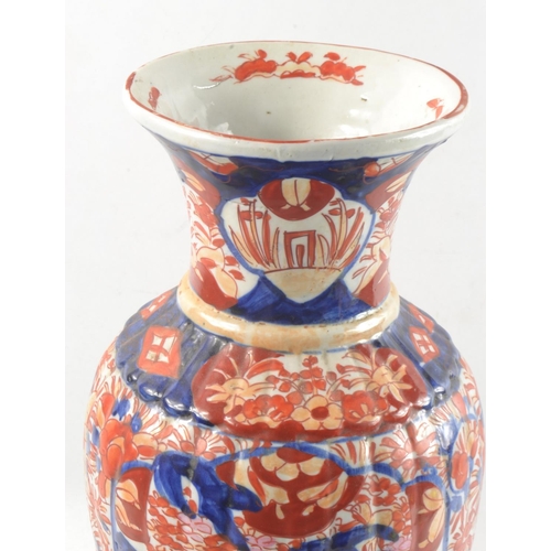 29G - An antique circa 19th century IMARI large vase, no marks to the base. No cracks, chips, or any sign ... 