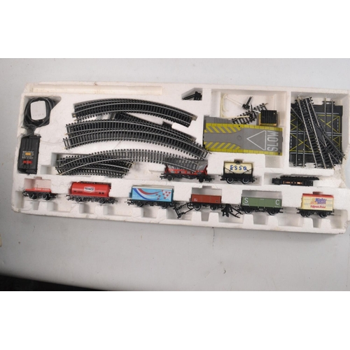 32B - HORNBY boxed train set MIDNIGHT FREIGHT R674 (Missing the main diesel engine) but otherwise most oth... 