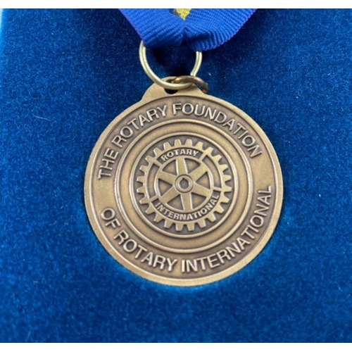 31A - A PAUL HARRIS FELLOW for the Rotary of Rotary International Foundation presentation medal with lapel... 