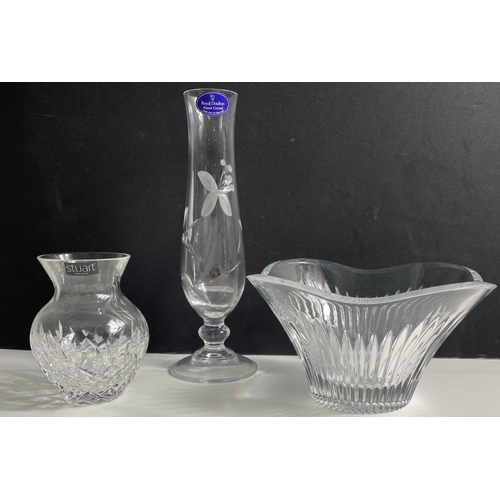 210 - A STUARTS crystal vase boxed 10cm high with ROYAL DOULTON CRYSTAL stem vase still with its original ... 