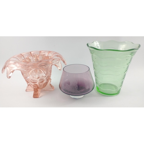 217 - Vintage coloured glassware to include a peach-coloured pressed glass vase with insert - unusual and ... 
