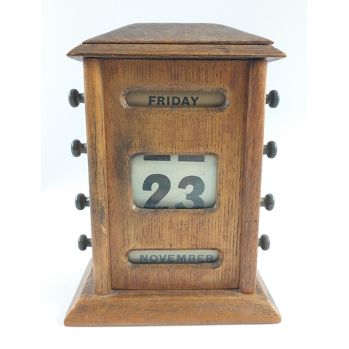 238 - EDWARDIAN wooden desk calendar with double sided turning knobs - SO COOL!#299