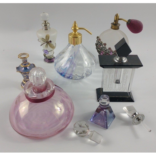 218B - A collection of fine vintage Continental perfume bottles and atomisers#263