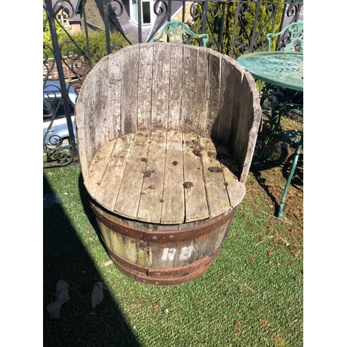 72 - A lovely vintage WHISKY BARREL GARDEN SEAT 80cm high x 65cm Width#73