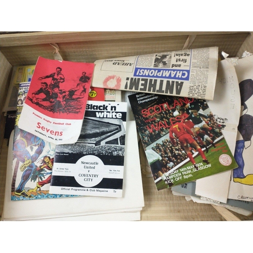 333 - A vintage suitcase 25 x 17 x 19cm to include contents of vintage football programmes and Scottish fo... 