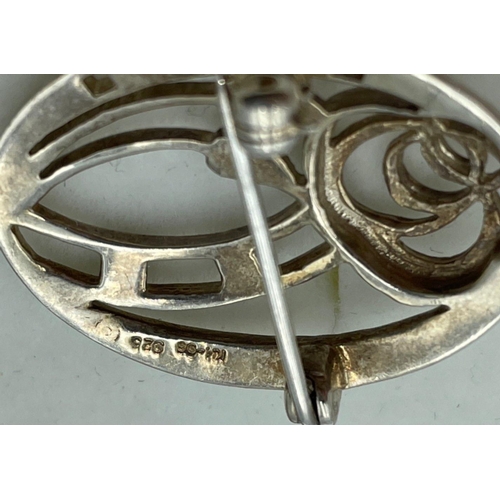 36 - A 925 stamped Oval MACKINTOSH ROSE BROOCH (3CM long), gross weight 4.73g#47