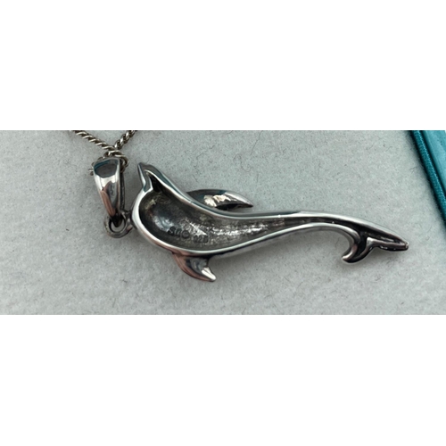 40 - A 925 Sterling Siver SEA GEMS dolphin pendant, chain length 46cm, gross weight 5.27g#51