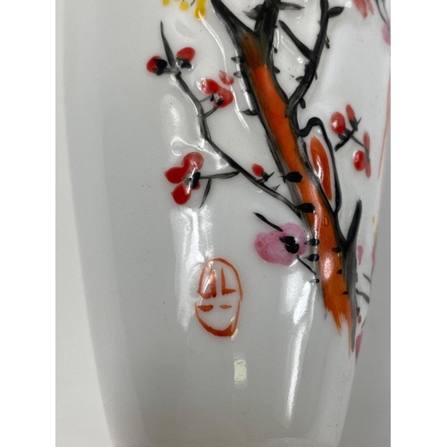 112 - A boxed pair of exceedingly fine Chinese VASES only 11cm high#114