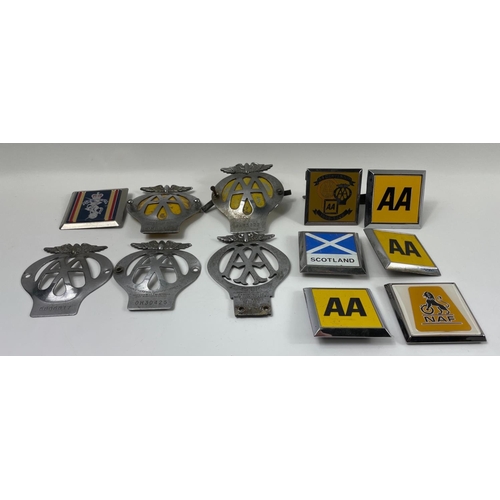 62 - A collection of CAR BADGES to include AA 9A83222, AA 0M58191,  and three monochrome badges 72558A, 5... 