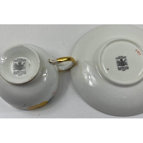 79 - ROYAL PARAGON c1930's floral patterned 10 cup tea service to include two sandwich plates#81