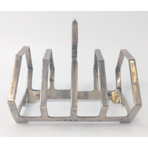 132 - A Birmingham silver hallmarked 1930 small TOASTRACK by silversmith DEAKIN & FRANCIS LTD, 8 x 7cm, gr... 