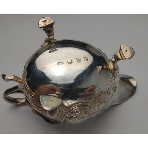 195 - A London silver hallmarked 1751 SAUCEBOAT by silversmith SAMUEL MERITON, 12cm x 7cm x 7cm, gross wei... 