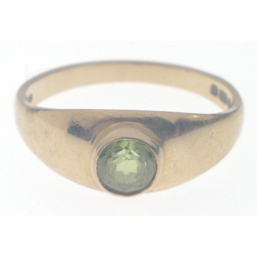 81 - Birmingham hallmarked 375 yellow gold with green stone inset RING size N, gross weight 1.95g approx,... 