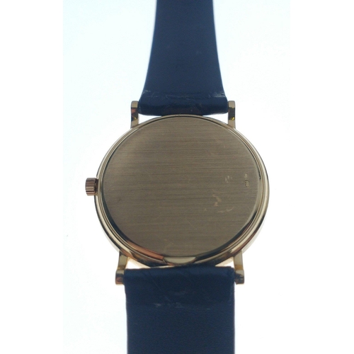 90 - Pre Owned PATEK PHILIPPE Wrist Watch featuring a white dial with black Roman numerals, this is a stu... 