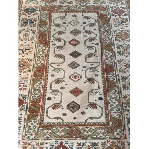 222 - A large FEATURE rug 6ft length x 5ft width approx#54