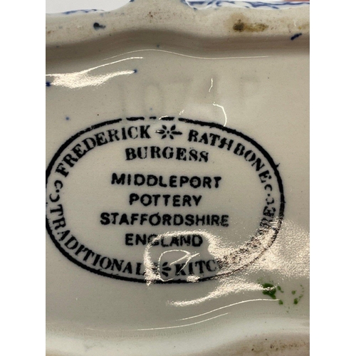 283 - Collection of China to include Middleport pottery 'Burgess' blue and white creamer (L: 18cm), two 'L... 