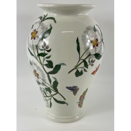 284 - Two prices of decorative China to include PORTMEIRION flora and fauna vase (H: 26cm) and R Roosters ... 