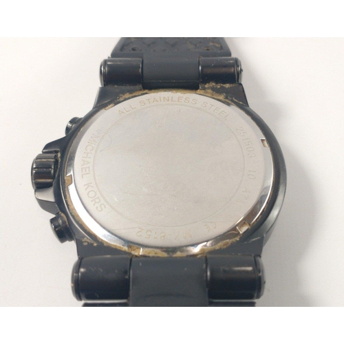 50 - A MICHAEL KORS mens watch MK8152 black watch with black face, rubber strap face measures 5cm#55